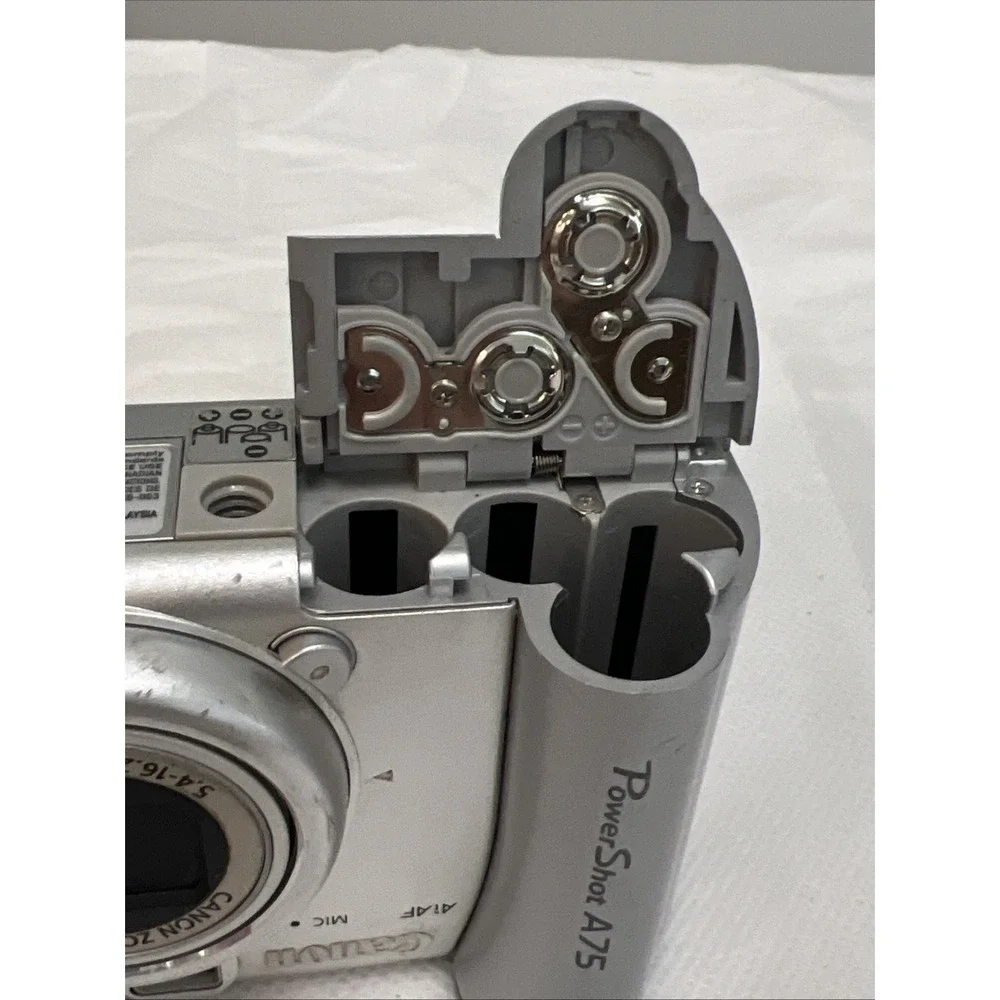 CANON PowerShot A75 Digital Camera 3.2 MP 3X Zoom Silver